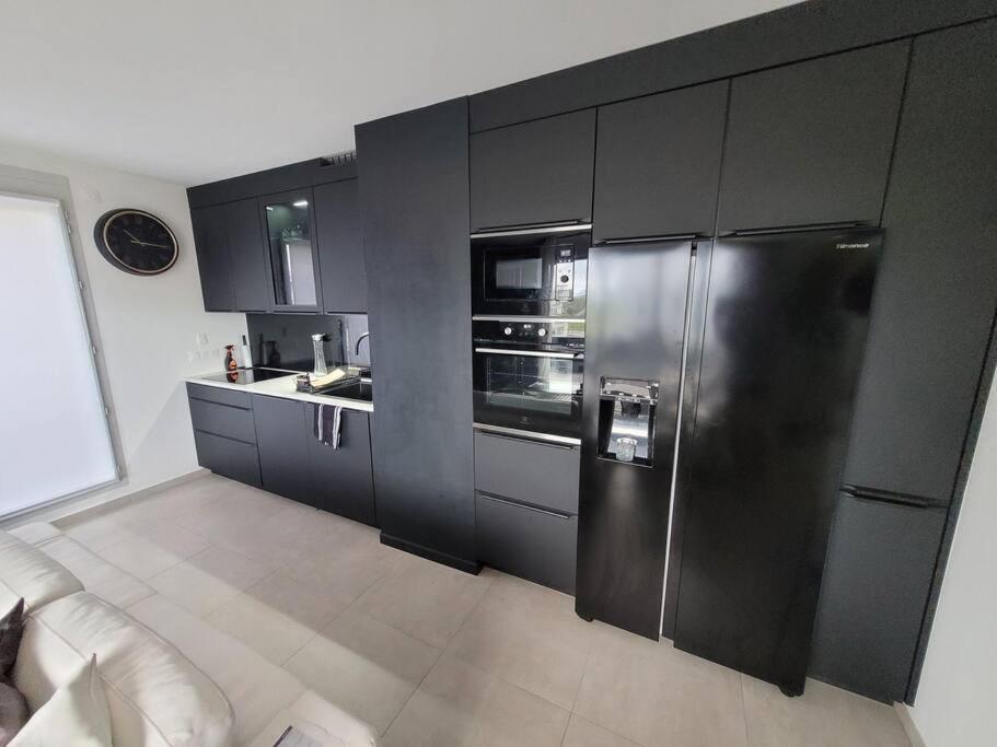 Appartement Neuf Moderne + Parking, Geneve Saint-Genis-Pouilly Esterno foto